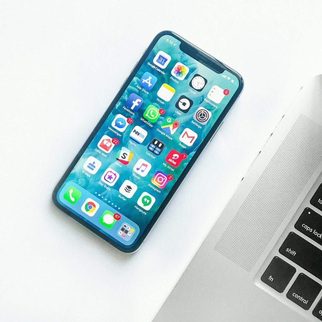 球探体育 APP 赛程与赛事列表界面示意